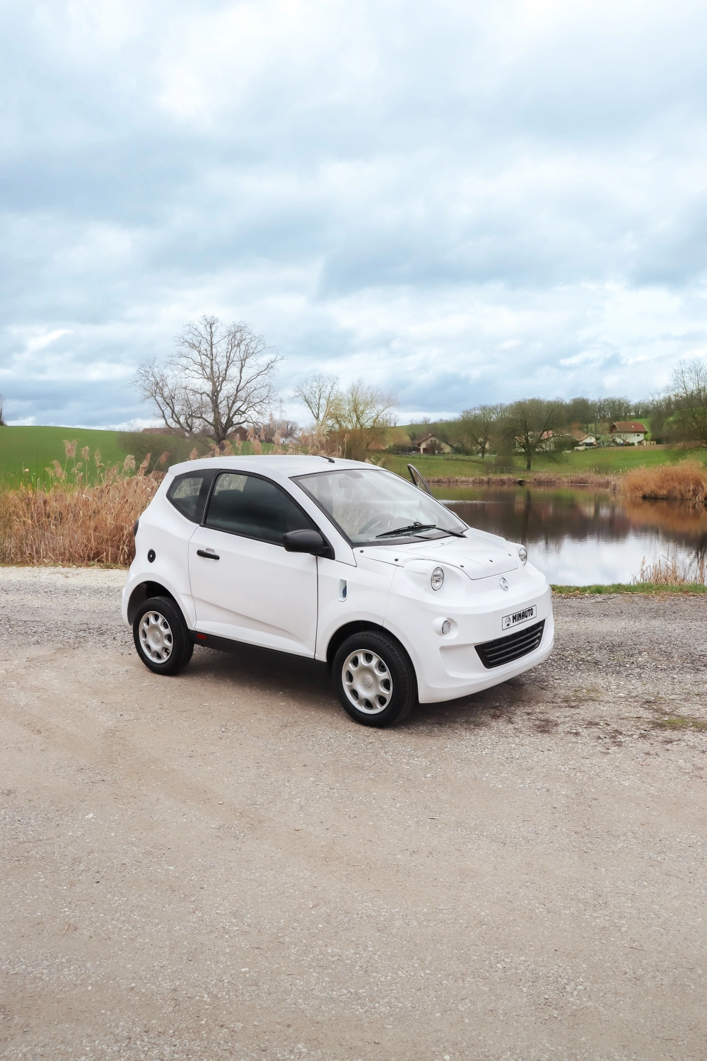 Descopera NOUL eMINAUTO