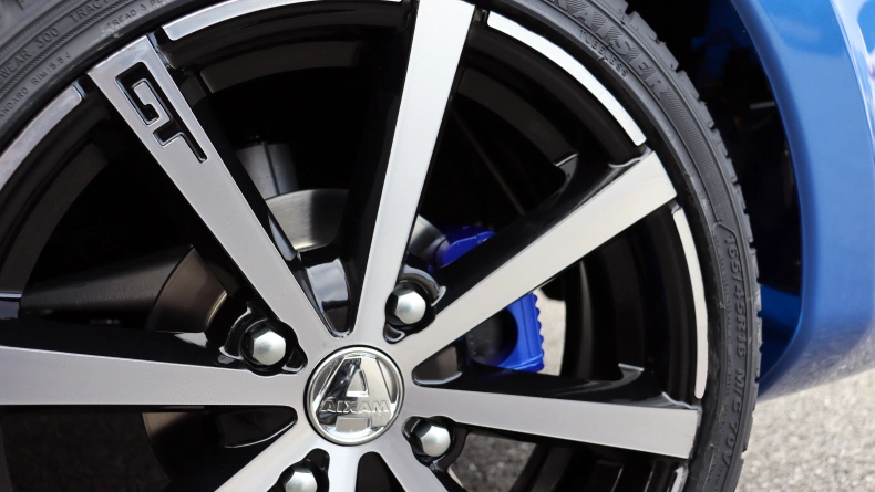 Autovehicule care pot fi conduse de la 16 ani cu permis B1 - Coup&eacute; CUTGTI_BLS_DTZ1.jpg