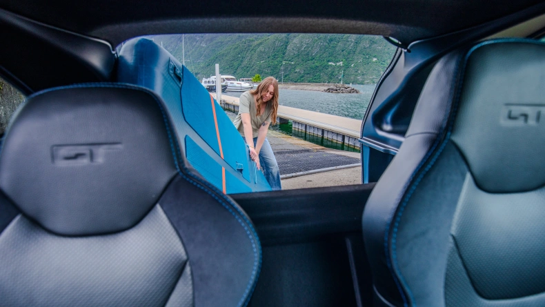 Autovehicule care pot fi conduse de la 16 ani cu permis B1 - Coup&eacute; CUTGTI_DETZ_BLK_JPG.jpg